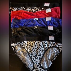 NWT Lane Bryant Cacique 5 pairs women’s panties. Size 14/16.